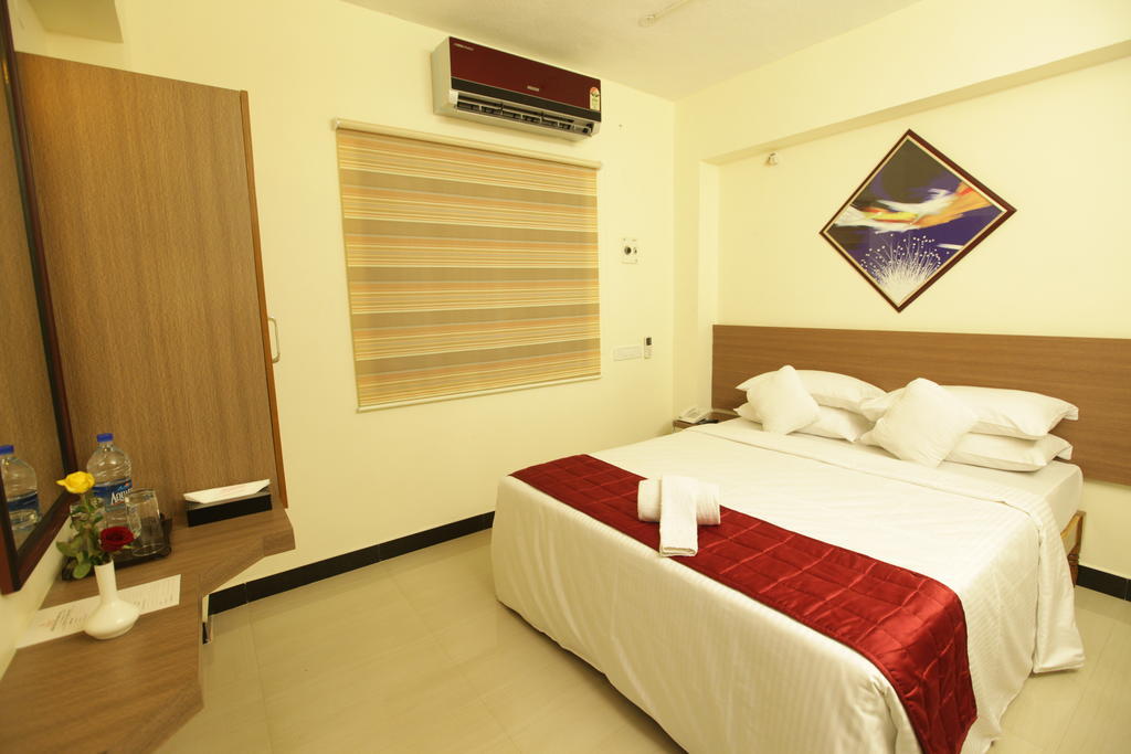 Aakash Inn Tiruvannāmalai Buitenkant foto